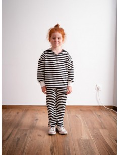Fanny pants(black border) 2