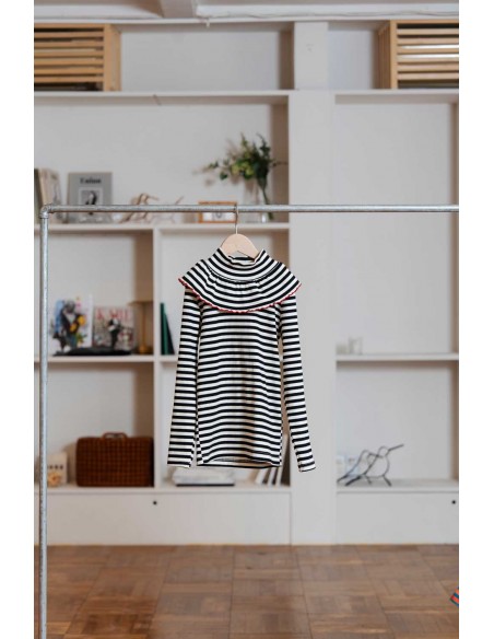 Miku tops(black border)